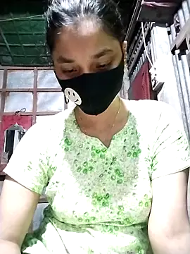 Snapshot of Aruyeshi- chatting on 10/07/25, 03:47 Aruyeshi- online show from 10/07/25, 03:47