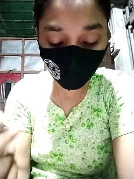 Snapshot of Aruyeshi- chatting on 11/02/25, 03:25 Aruyeshi- online show from 11/02/25, 03:25