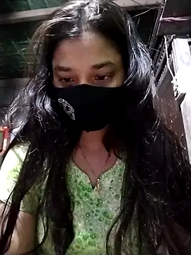 Snapshot of Aruyeshi- chatting on 11/04/25, 03:05 Aruyeshi- online show from 11/04/25, 03:05