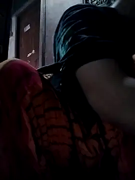 Snapshot of Aruyeshi- chatting on 11/06/25, 01:28 Aruyeshi- online show from 11/06/25, 01:28