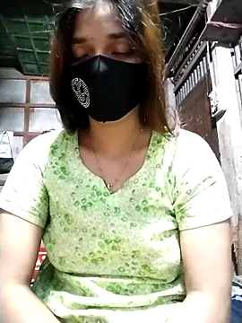 Snapshot of Aruyeshi- chatting on 11/07/25, 11:16 Aruyeshi- online show from 11/07/25, 11:16