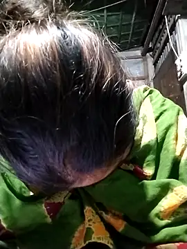 Snapshot of Aruyeshi- chatting on 11/17/25, 12:00 Aruyeshi- online show from 11/17/25, 12:00