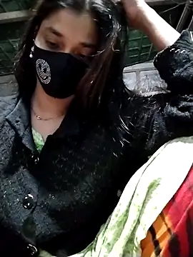 Snapshot of Aruyeshi- chatting on 11/22/25, 11:59 Aruyeshi- online show from 11/22/25, 11:59