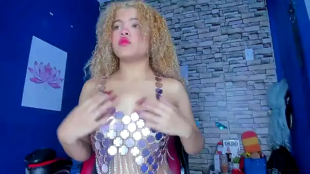 sofiacastillo01 online show from 02/23/25, 01:10