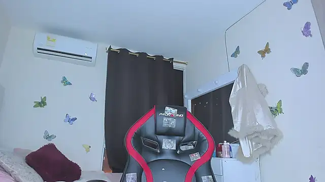 sofiacastillo01 online show from 09/11/25, 02:17