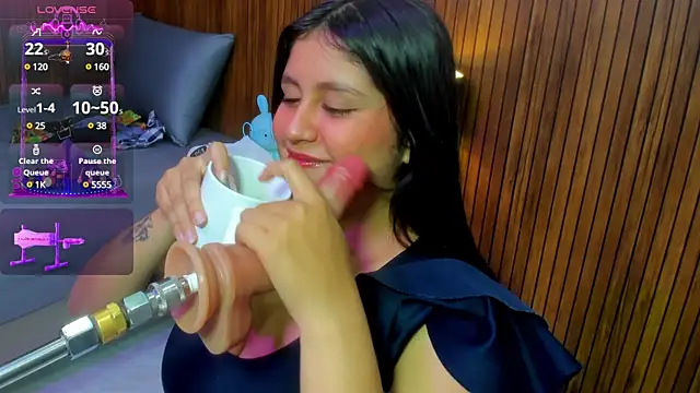 lola clit online show from 02/11/25, 11:43