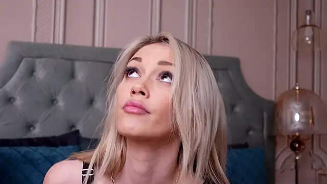 LucyAddison online show from 01/29/25, 06:33