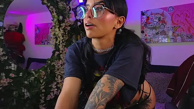 Snapshot of Dann_dan chatting on 02/03/26, 04:43 Dann dan online show from 02/03/26, 04:43