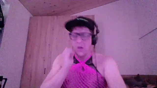 Bigthroaterboy online show from 10/09/25, 10:02