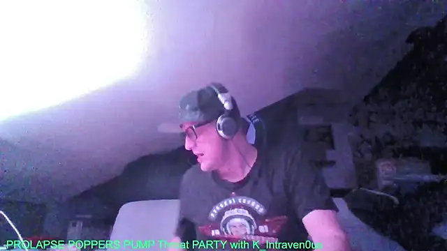 Bigthroaterboy online show from 10/30/25, 09:37