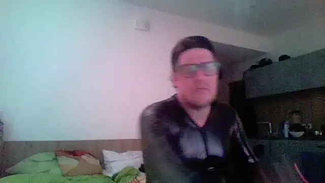 Snapshot of Bigthroaterboy chatting on 03/20/26, 04:34 Bigthroaterboy online show from 03/20/26, 04:34