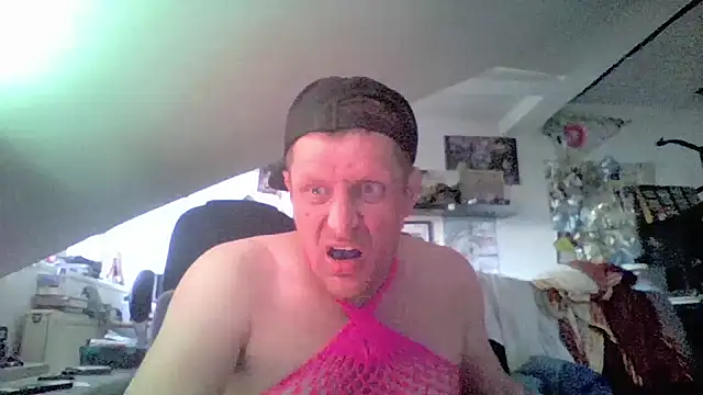 Snapshot of Bigthroaterboy chatting on 06/22/26, 03:25 Bigthroaterboy online show from 06/22/26, 03:25