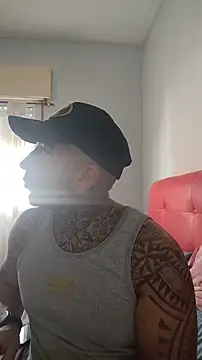 Snapshot of BigboyGirsbig chatting on 04/19/26, 04:39 BigboyGirsbig online show from 04/19/26, 04:39