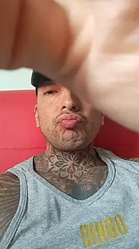 Snapshot of BigboyGirsbig chatting on 04/19/26, 06:10 BigboyGirsbig online show from 04/19/26, 06:10