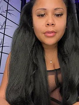 Snapshot of HaileyDiana chatting on 02/17/25, 08:36 HaileyDiana online show from 02/17/25, 08:36