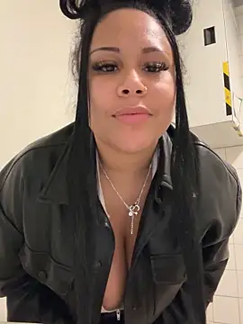 Snapshot of HaileyDiana chatting on 03/09/25, 07:48 HaileyDiana online show from 03/09/25, 07:48