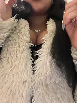 Snapshot of HaileyDiana chatting on 03/12/25, 08:19 HaileyDiana online show from 03/12/25, 08:19