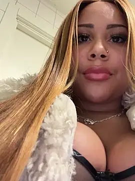 Snapshot of HaileyDiana chatting on 03/13/25, 08:00 HaileyDiana online show from 03/13/25, 08:00