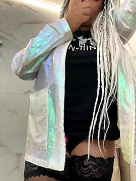 Snapshot of HaileyDiana chatting on 10/01/25, 08:37 HaileyDiana online show from 10/01/25, 08:37