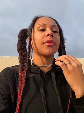 HaileyDiana online show from 03/20/26, 03:50