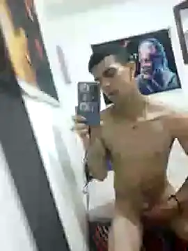 Snapshot of Restrepo300 chatting on 12/11/24, 02:09 Restrepo300 online show from 12/11/24, 02:09