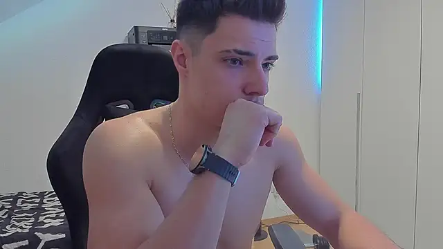 boywonderxxx online show from 10/26/25, 04:57