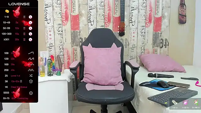 Snapshot of galatea_rous chatting on 02/06/25, 11:48 galatea rous online show from 02/06/25, 11:48