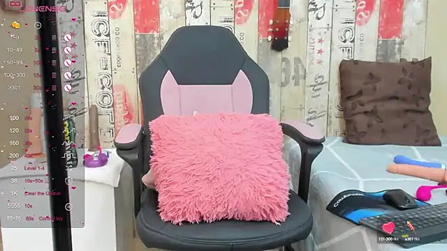 Snapshot of galatea_rous chatting on 02/10/25, 10:40 galatea rous online show from 02/10/25, 10:40