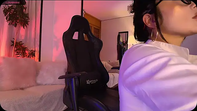  Federica Miller01 online show from 10/24/25, 06:15