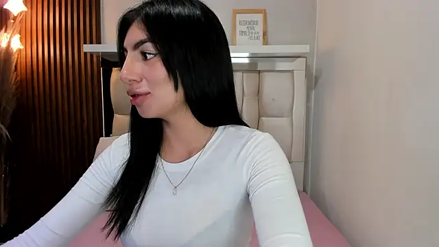 ANTONELLA  ROUSE  online show from 01/16/25, 08:25