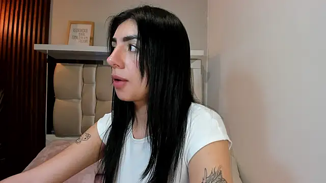 ANTONELLA  ROUSE  online show from 02/24/25, 04:04