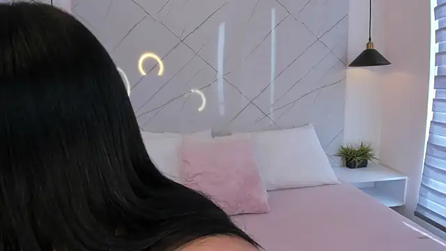 ANTONELLA  ROUSE  online show from 09/28/25, 01:27