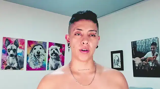 Snapshot of Aleja1214 chatting on 02/15/25, 12:48 Aleja1214 online show from 02/15/25, 12:48