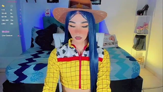 Snapshot of Baby_Aliz chatting on 10/31/25, 04:35 Baby Aliz online show from 10/31/25, 04:35