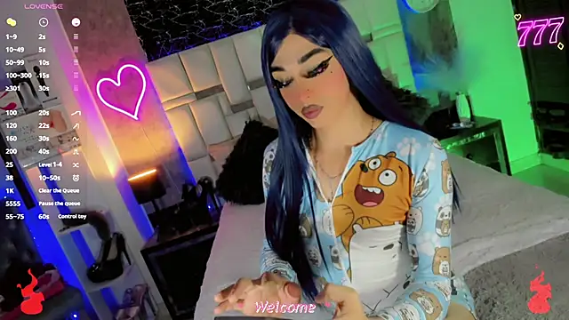 Snapshot of Baby_Aliz chatting on 07/18/26, 03:54 Baby Aliz online show from 07/18/26, 03:54