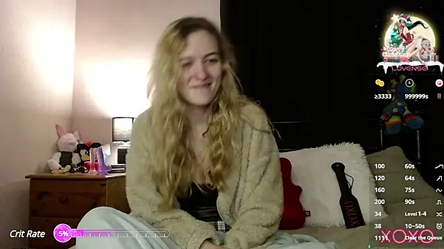 Snapshot of EllieeRose chatting on 01/07/25, 01:49 EllieeRose online show from 01/07/25, 01:49