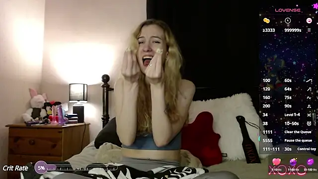 Snapshot of EllieeRose chatting on 01/18/25, 06:13 EllieeRose online show from 01/18/25, 06:13