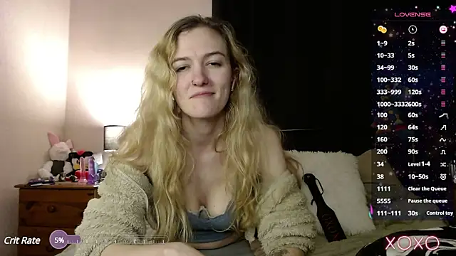 Snapshot of EllieeRose chatting on 01/19/25, 03:50 EllieeRose online show from 01/19/25, 03:50