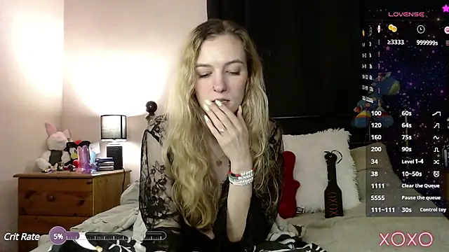 Snapshot of EllieeRose chatting on 02/04/25, 04:29 EllieeRose online show from 02/04/25, 04:29