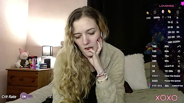 Snapshot of EllieeRose chatting on 02/23/25, 05:01 EllieeRose online show from 02/23/25, 05:01