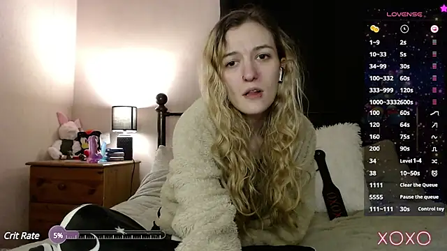 Snapshot of EllieeRose chatting on 02/23/25, 08:17 EllieeRose online show from 02/23/25, 08:17