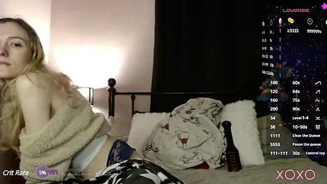 Snapshot of EllieeRose chatting on 02/24/25, 11:43 EllieeRose online show from 02/24/25, 11:43