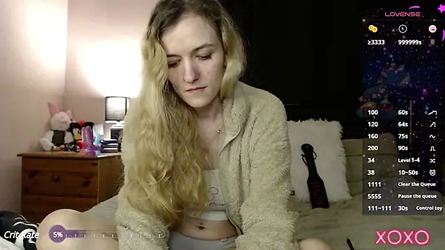 Snapshot of EllieeRose chatting on 03/03/25, 09:33 EllieeRose online show from 03/03/25, 09:33