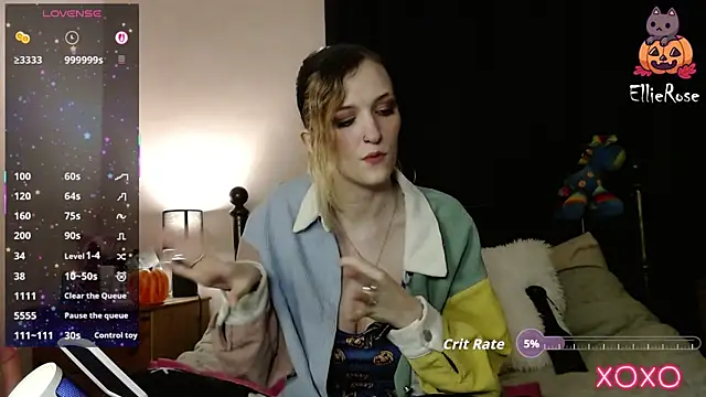 Snapshot of EllieeRose chatting on 10/31/25, 08:21 EllieeRose online show from 10/31/25, 08:21