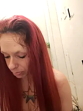 Snapshot of vvictoria_xxx chatting on 11/05/25, 08:36 vvictoria xxx online show from 11/05/25, 08:36