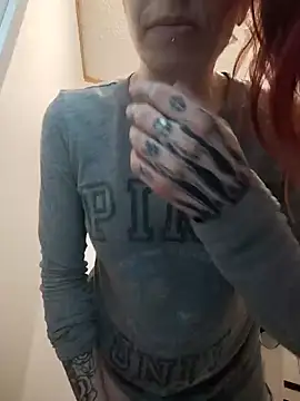 Snapshot of vvictoria_xxx chatting on 11/07/25, 08:53 vvictoria xxx online show from 11/07/25, 08:53