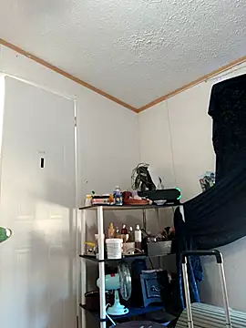 Snapshot of vvictoria_xxx chatting on 11/14/25, 06:28 vvictoria xxx online show from 11/14/25, 06:28