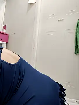 Snapshot of vvictoria_xxx chatting on 11/15/25, 09:11 vvictoria xxx online show from 11/15/25, 09:11