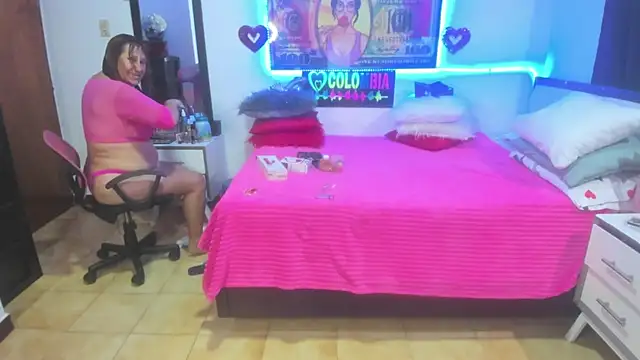 karenmilf 4 online show from 01/05/25, 01:24