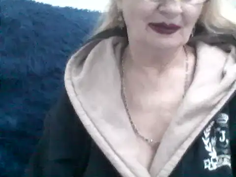 CarlyTreat online show from 02/08/25, 05:50